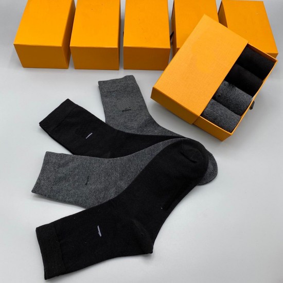 Mens socks letter printing cotton causal long Stockings paris style couple spring and summer 2 color boutique gift box