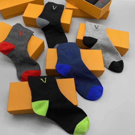 2021 designer men's and women's socks eight luxury sports four seasons letter printing brand cotton men women garter box set gift