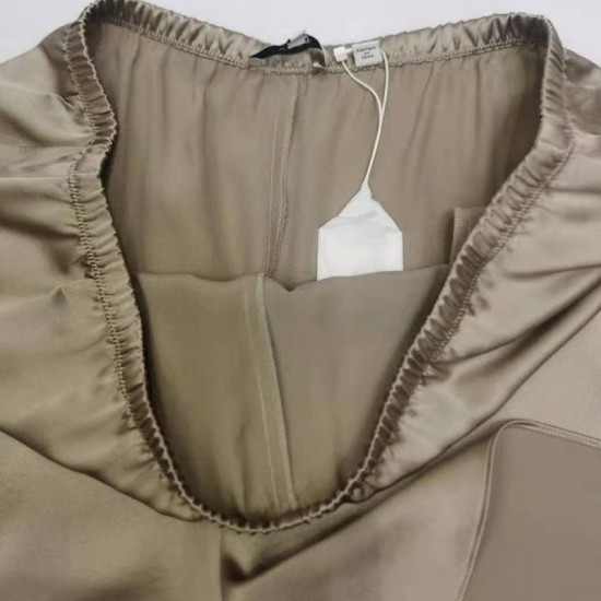 Casual Dresses Fashionable mulberry silk shorts, feel smooth and do not shrink