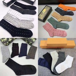 Designer Womens Socks Five Pairs Luxe Sports Winter Stockings Breathable Letter Printed Tiger Wolf Head Sock Embroidery Cotton Man Woman Come With Box